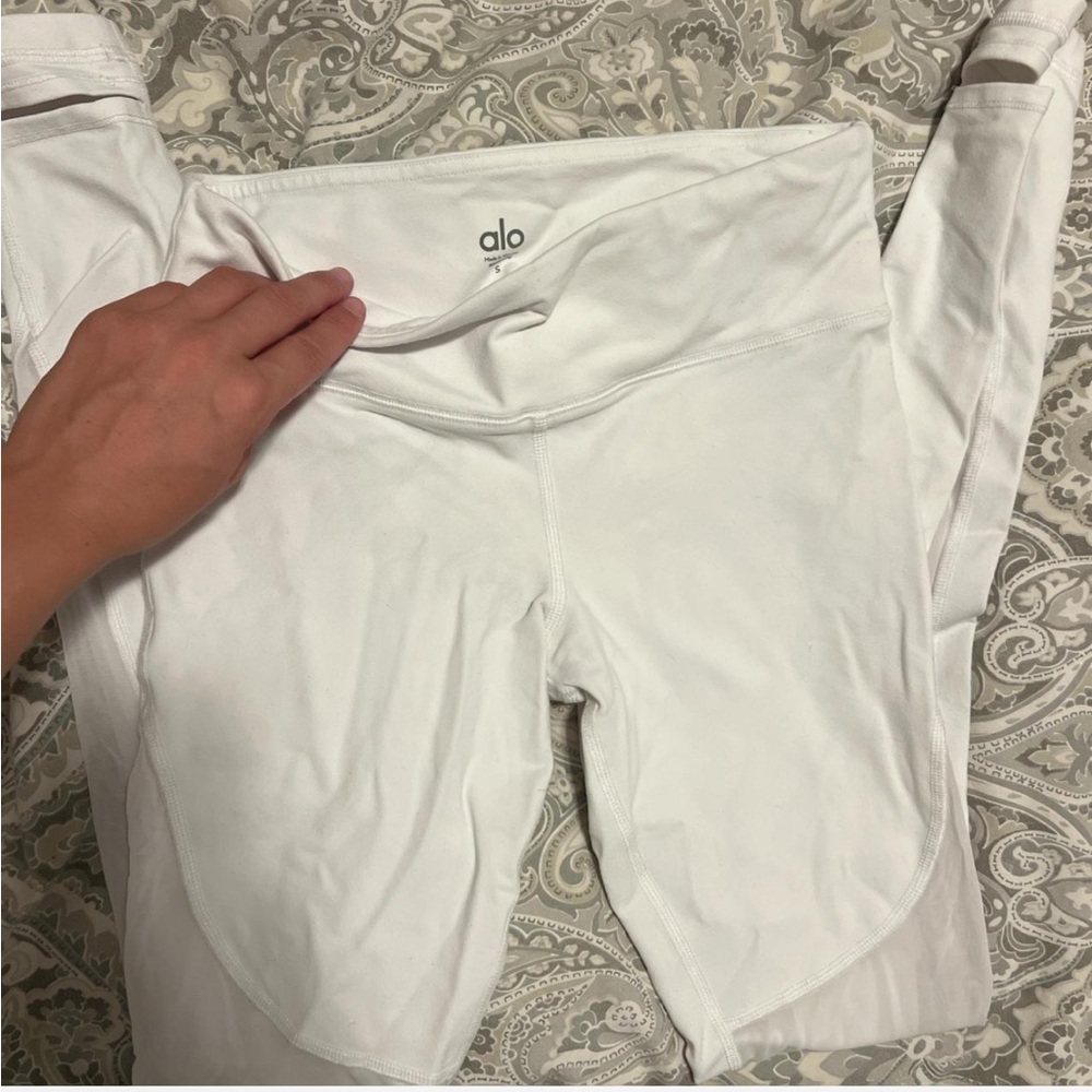 Alo Yoga White leggings